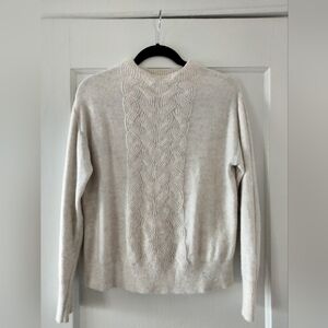 Banana Republic Cable Knit Sweater | Size M | Cream Textured Pullover 🤍🧶